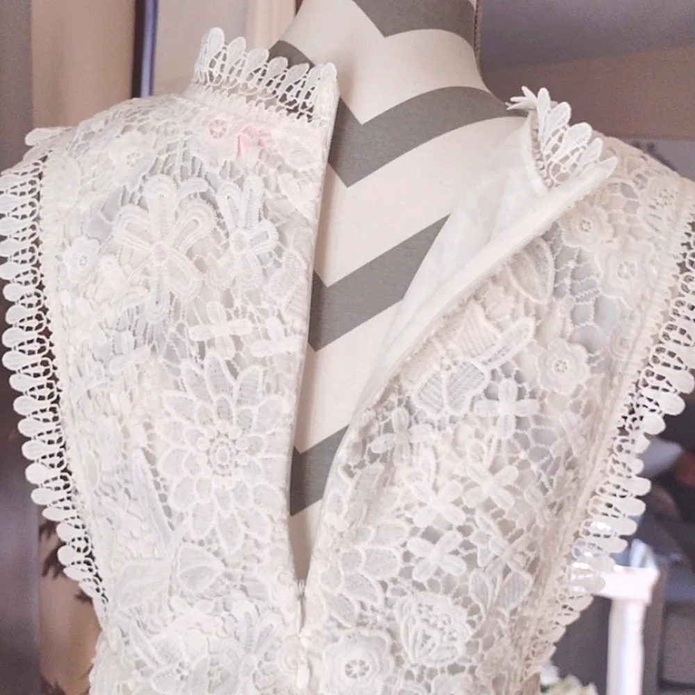 Pink Lily white overlay lace dress - Picture 7 of 9